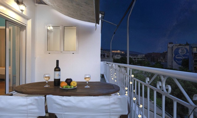 Kerameikos Apartment | AgiouOrous10 · Acropolis view top floor apartmen
