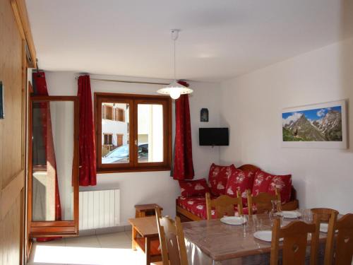 Aussois Apartment | Agréable appartement 5-6 pers avec terrasse, proche navettes, piscine, WiFi, parking, ski - FR-1-508-189