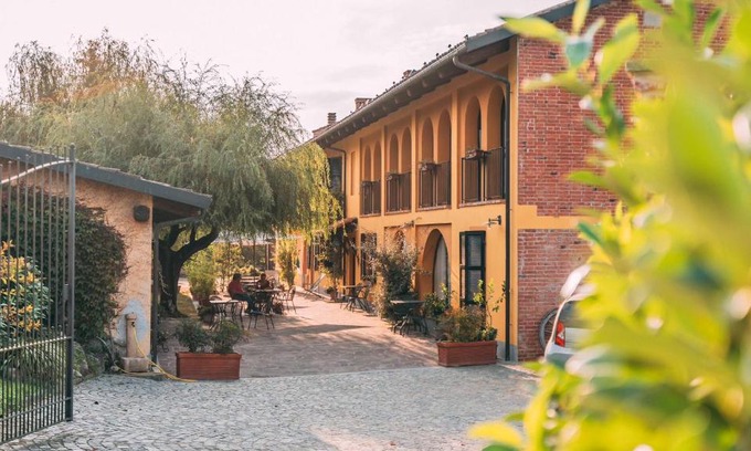 Roddi House | Agriturismo Cascina Barin