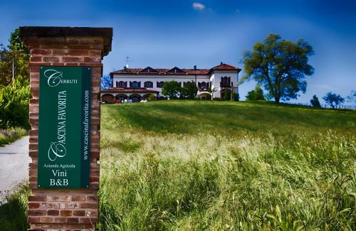 Castelletto Merli House | Agriturismo Cascina Favorita
