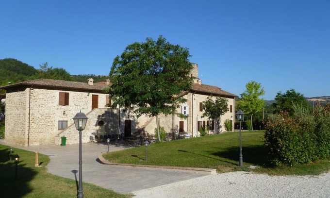 Valfabbrica Hotel | Agriturismo Il Pioppo