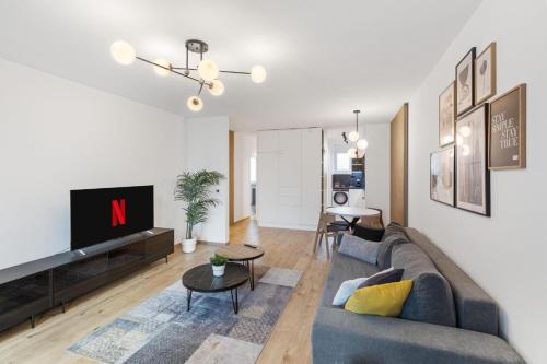 Ruzinov Apartment | AH Galvaniho Free Parking