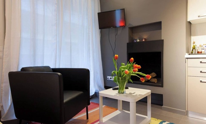 Exarhia Apartment | #AH14 Maroon studio S