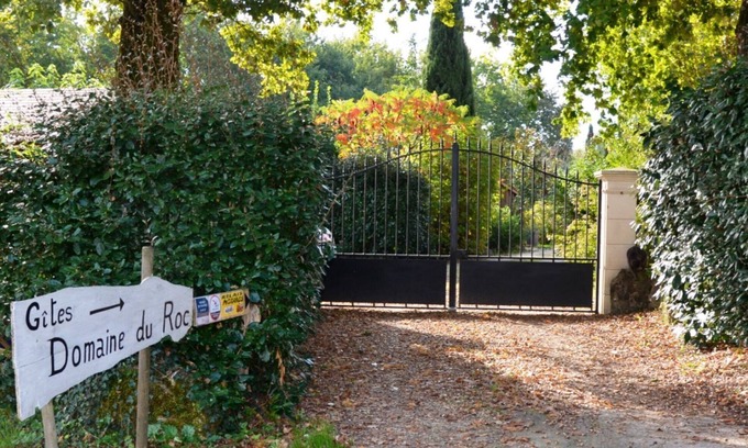 Saint-Julien-de-Crempse House | Air-conditioned, garden, private heated pool, pets welcome.