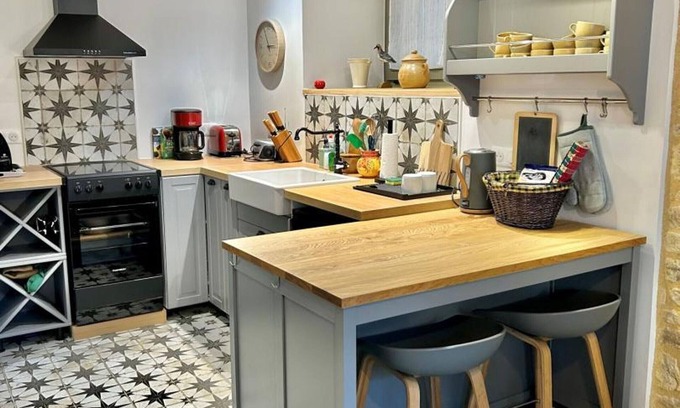 Sarlat-la-Caneda Historic Center Cottage | Air-conditioned house with garden in the heart of Sarlat