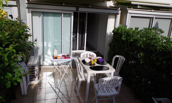 La Petite Motte Apartment | Air conditioned studio + cabin, 5 people with garden. 10 minutes from the sea on foot.