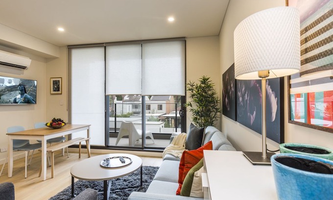 Leichhardt Apartment | Air Conditioned One Bedroom with Pool Close To CBD