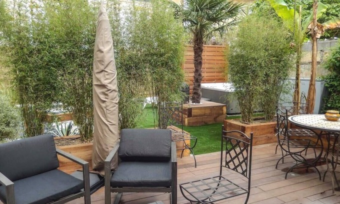 Saint-Bruno - Saint-Victor House | Air-Conditioned Townhouse With 2 Bedrooms, Furnished Terrace & Garden