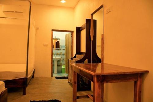 Pottuvil Division 2 Hotel | Aira Bay Resort Arugambay