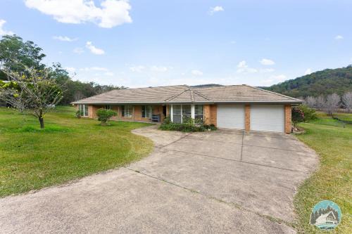 Wyong Creek House | Aircabin - Wyong Creek - Cozy Country Home