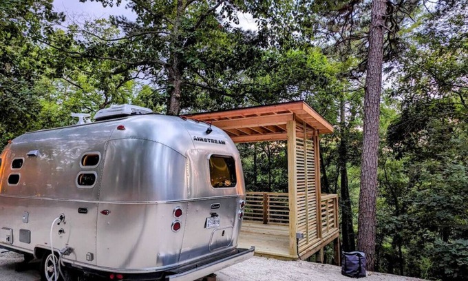 Eureka Springs RV Rental | Airstream with Hot Tub and Sunset Deck at Loblolly P