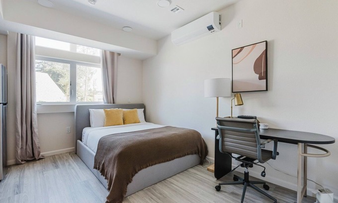 South Berkeley Apartment | Airy Berkeley Studio w/W/D & A/C, nr Cafes & Bakeries, by Blueground