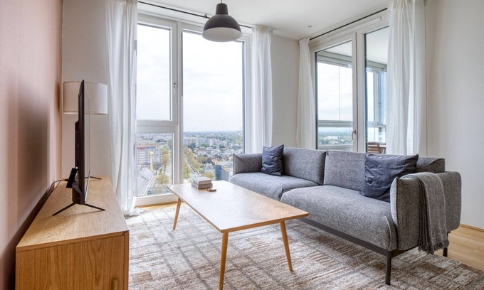 Donaustadt Apartment | Airy Donaustadt 1BR w/Gym & Rooftop Pool, nr U1, by Blueground