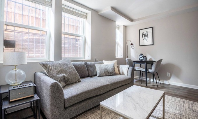 Adams Morgan Apartment | Airy Dupont Circle 1BR nr. U Street, Metro & Glen’s Mkt, by Blueground