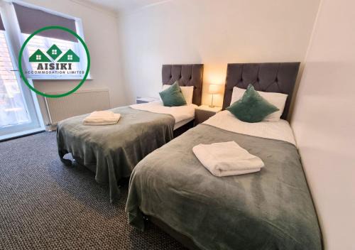 Watford Apartment | Aisiki Stays Apartments at Harwoods Road, Multiple 2-Bedroom, Pet Friendly Flat, King or Twin or Double Beds, with Free Wi-Fi & Parking Space