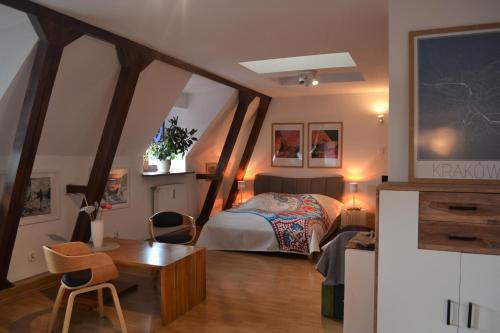 City Centre Apartment | Akwarela I