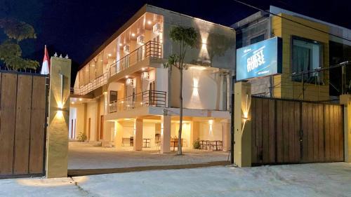 Blitar House | Al-Kiswah Syariah Guest House