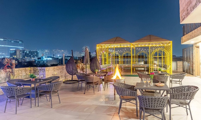 Gurugram Hotel | Alaya Stays Miyabi Executive Suite, Elegant 1-BHK Suite With Common Pool, Gym & Restaurant