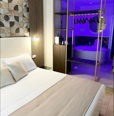 Universita House | AlbaDea Suites&Jacuzzi
