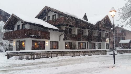 Carisolo Hotel | Albergo Garni Martina