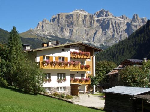 Alba Hotel | Albergo Majorka