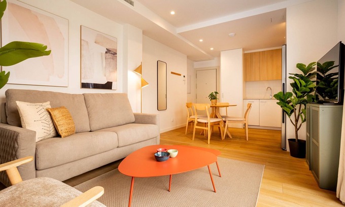 Ciudad Lineal Apartment | Alcala Terrace XIV apartament in Madrid