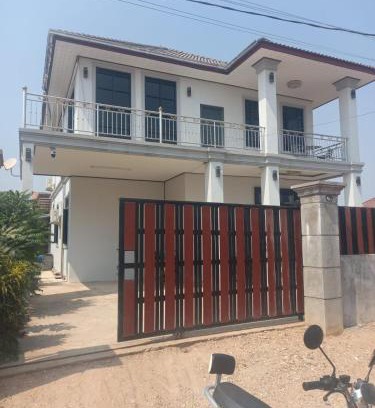 Vientiane Prefecture House | Alex Noodles & Coffee