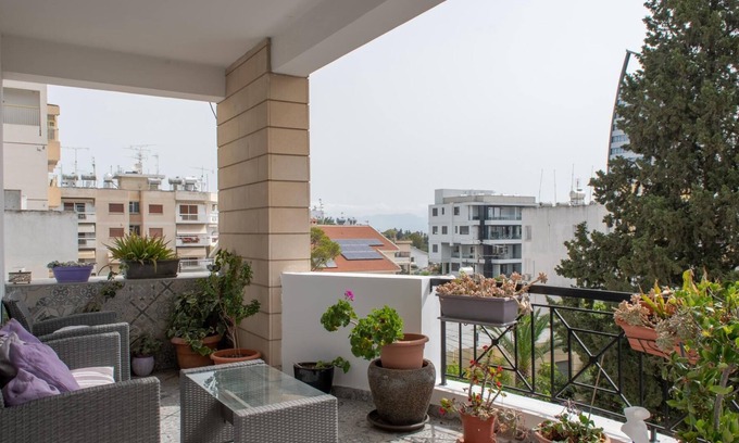 Dasoupolis Apartment | Alex Signature Suite