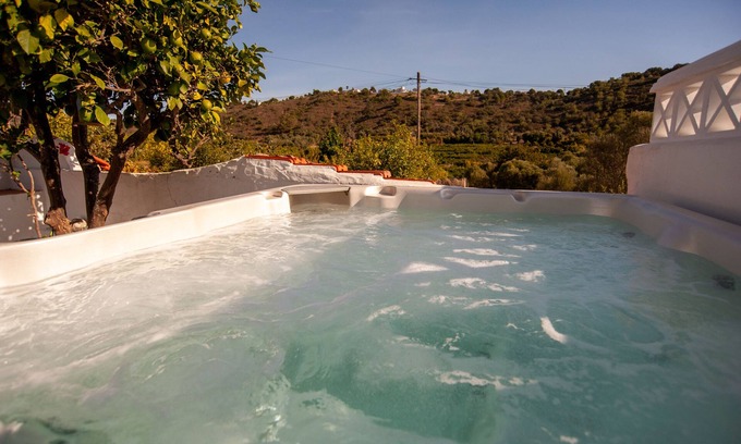 Silves House | Algarve-oase: Salzwasserpool, Whirlpool, Sauna - Natur, Entspannung, Abenteuer