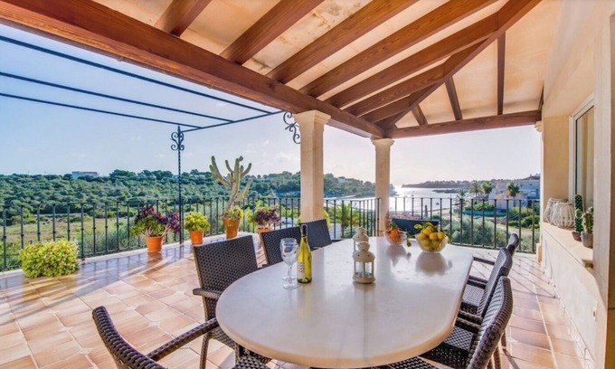 Portopetro House | “Algueret” near the Sea with Sea View, Shared Pool, Wi-Fi, A/C, Terrace & Garden; Parking Available