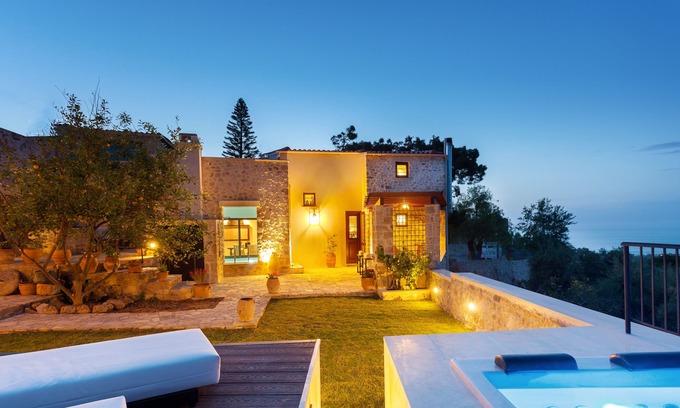 Maroulas Villa | Ali Vafi's Villa - Heated Jacuzzi & Indoor Pool