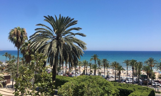 Alicante City Centre Apartment | Alicante Beach Center Seaview Luxury Apartment Wifi Air Conditioning