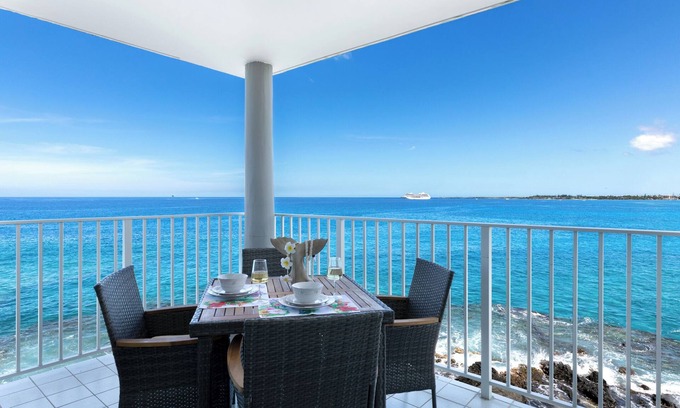 Kailua-Kona Condo | Alii Villas #332 Million Dollar Ocean View. Watch Dolphins, Coastal Vibes.
