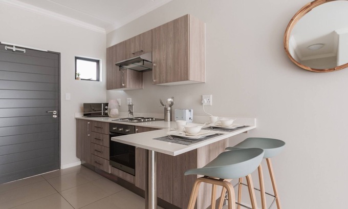 Greater Johannesburg Metropolitan Area House | #AlimamaSpaces: TIH Manson's Apartment