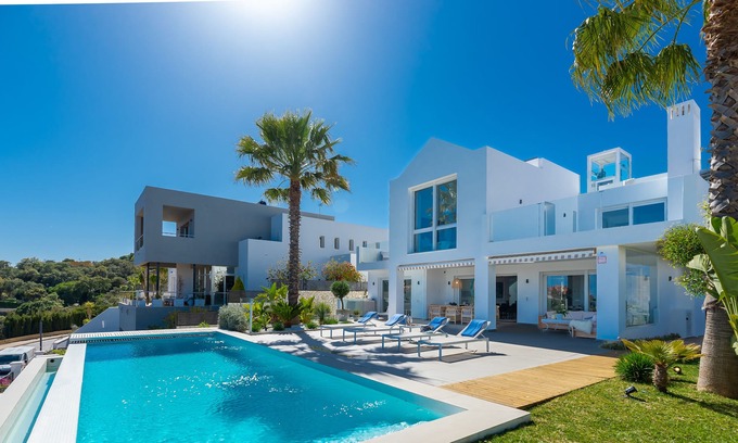Ojen Villa | All About Villa Paloma