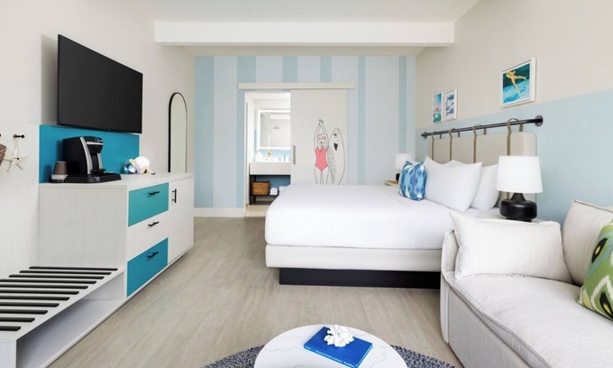 New Town Hotel | All-Day Fun in Key West |Lawn Games, Pools & Cabanas, Karaoke Fun, Free Shuttle