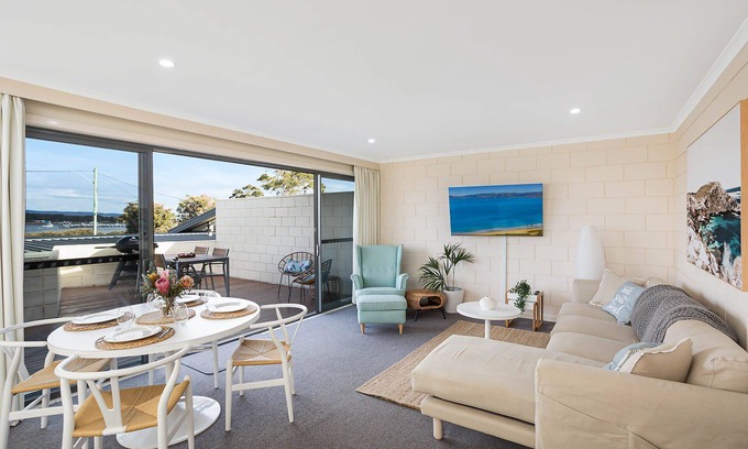 Merimbula House | All Decked out at Penguin Mews - Unit 9