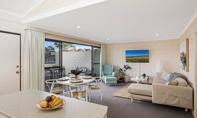 Merimbula Apartment | All Decked out at Penguin Mews Unit 9 - 2+ nights