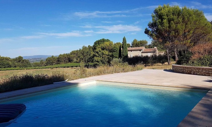La Tour-d'Aigues House | All-inclusive stay with themed activities in Provence