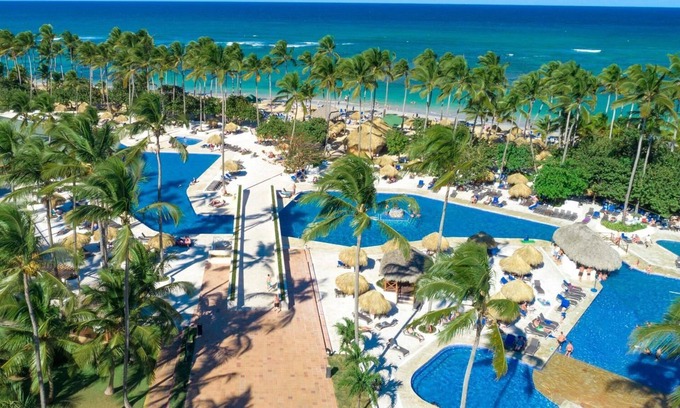 Punta Cana Resort | All-Inclusive Premium Suite (Seaview Balcony) at Grand Sirenis Punta Cana Resort
