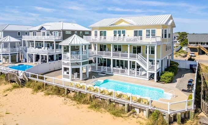 Sandbridge House | All Inn | Oceanfront | Private Pool and Hot Tub