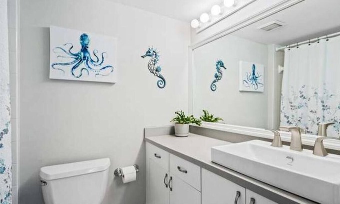 Gifford Condo | All newly furnished condo in beautiful Vero Beach Fl. 1 mile from intercostal