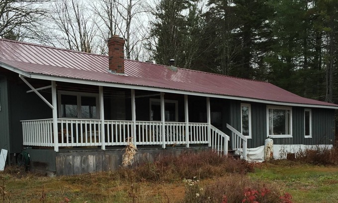 Allagash Cottage | Allagash Hunting/Fishing/Snowmobile Rental-on St. John River