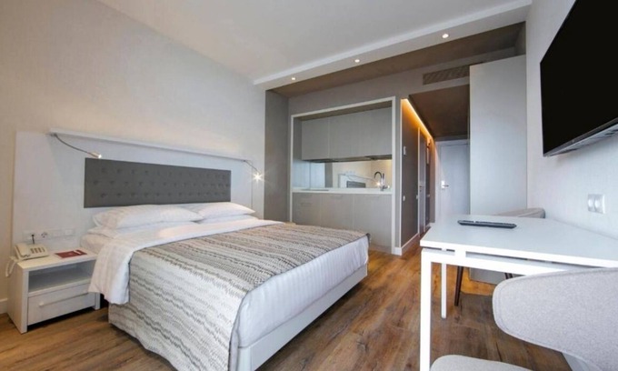 Batumi Apartment | Alliance Palace Courtyard Sea view