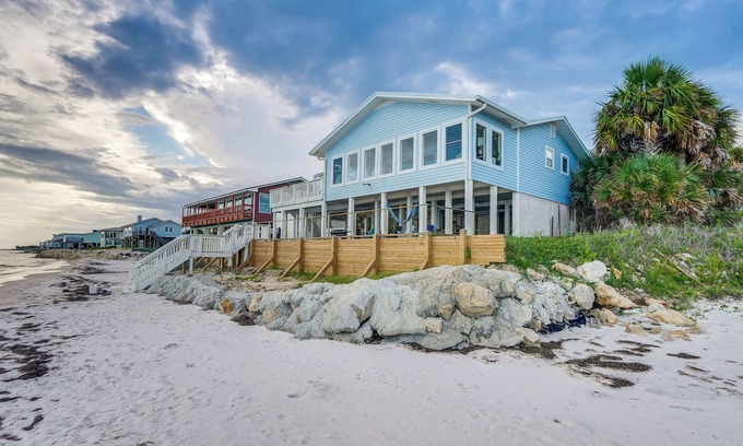Alligator Point House | Alligator Point Beachfront Home w/Private Hot Tub