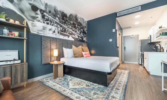 Macon Apartment | Allman Bros-Inspired Stay | Next to Mercer Music