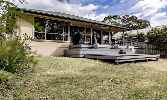 Bicheno House | Allure Bicheno - Absolute Waterfront