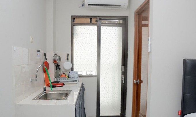 Bekasi Timur Hotel | Alluring Studio at Lagoon Apartment Near Bekasi Town Square
