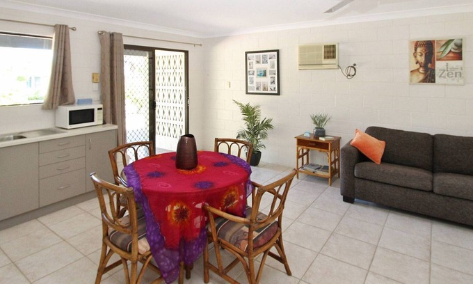 Arcadia Apartment | Alma Bay Holiday Unit 3