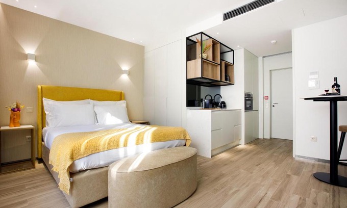 Centro / Baixa Apartment | Alma Invicta Almada Premium